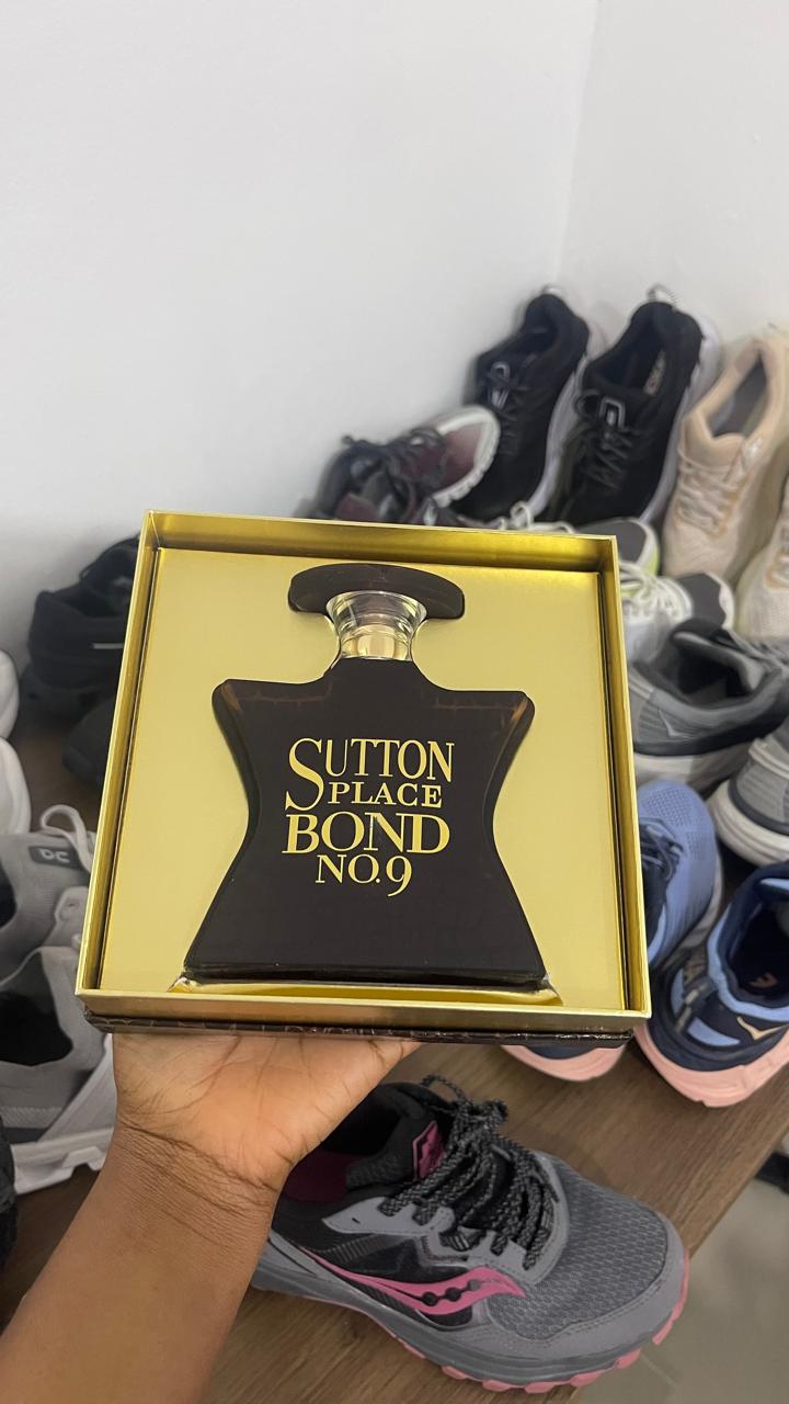 Regálale a papá lo que se merece  Una fragancia premium, elegante y original para hacerlo sentir realmente especial. Unidades limitadas.